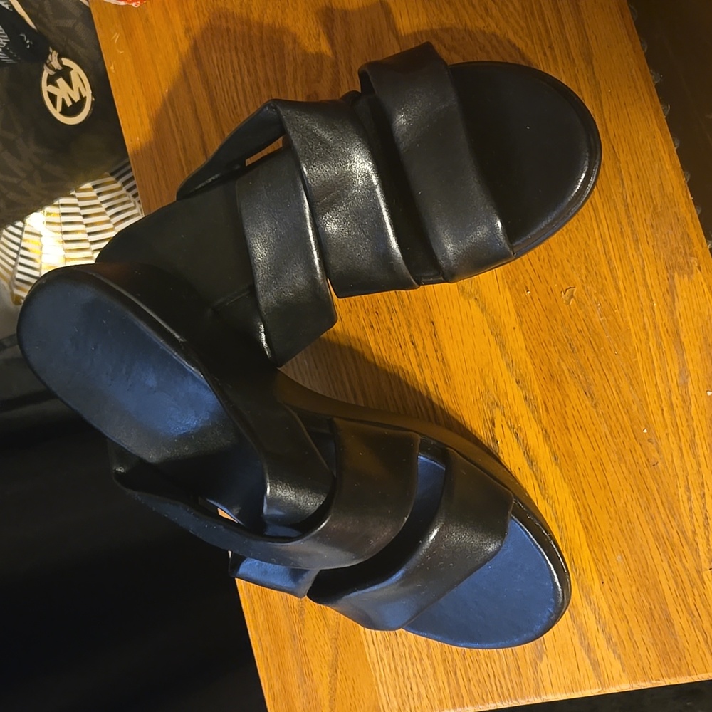 Women Black Strap Wedge Sandals.✨️ ✨️ SIZE 41 ✨️ - Picture 7 of 7